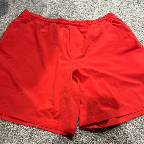 Like new lined lululemon shorts 7 inch inseam - Picture 1 of 2
